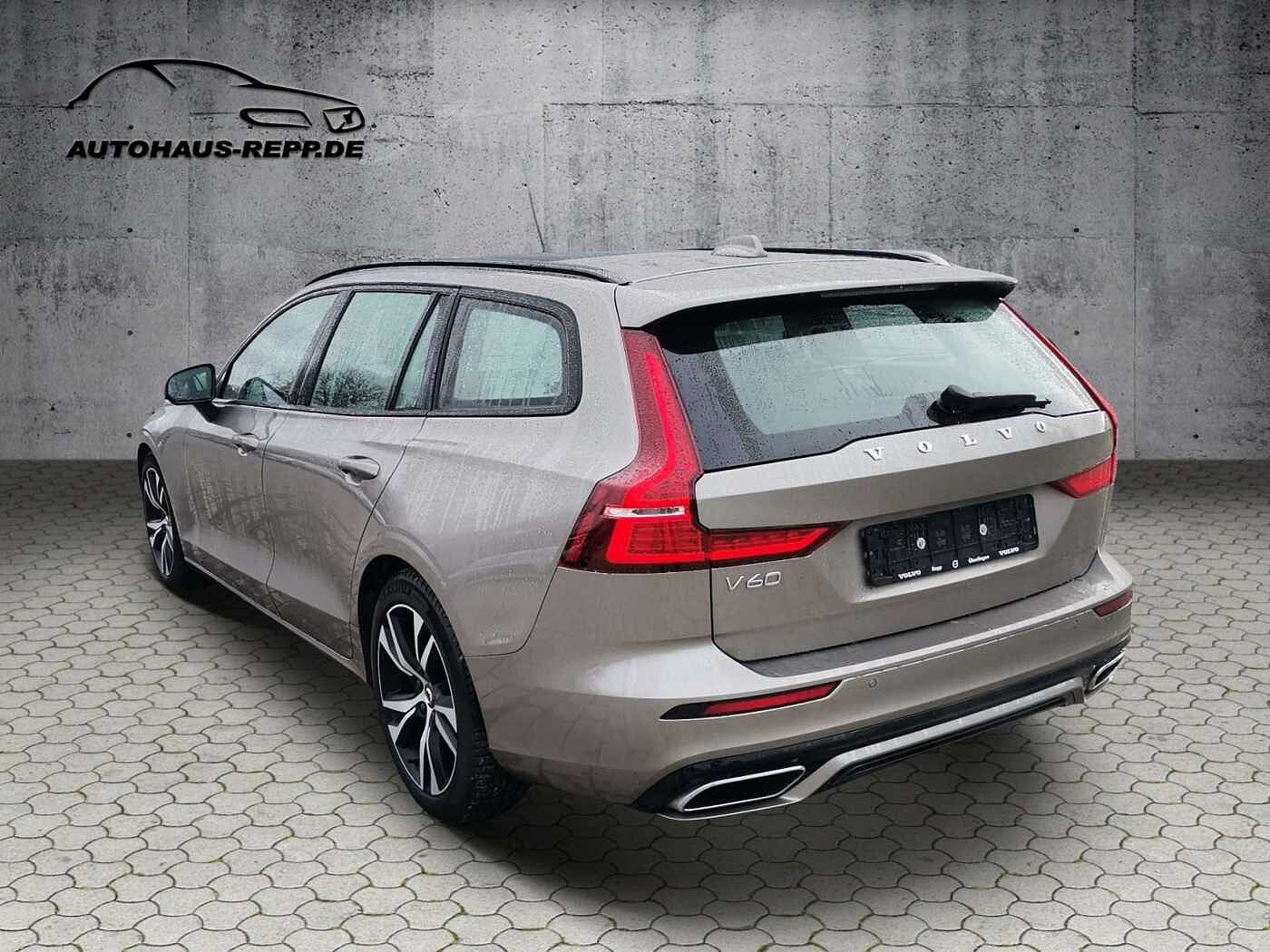 Volvo  B4 Mild-Hybrid Diesel R-Design / Xenium-Paket