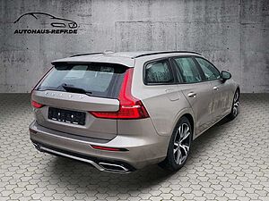 Volvo  B4 Mild-Hybrid Diesel R-Design / Xenium-Paket