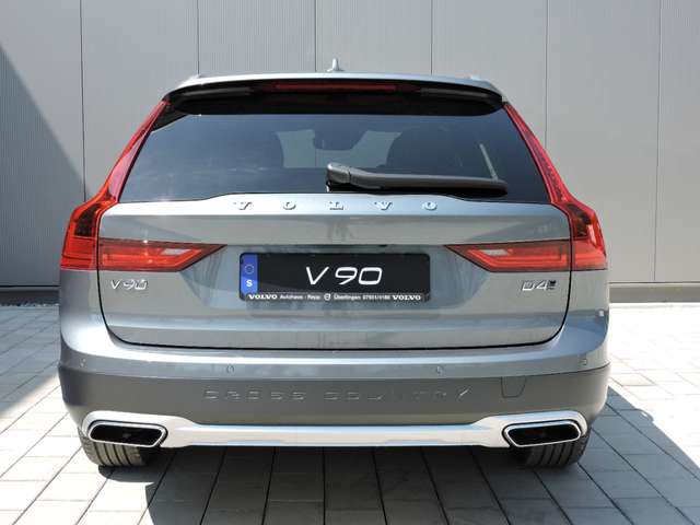 Volvo  D4 AWD 8-Gang Geartronic